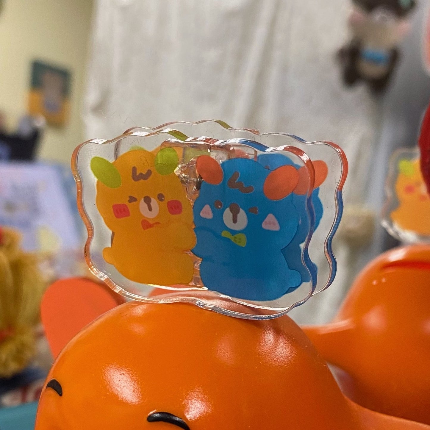 Ruffa & Zumma Hug Book Clip